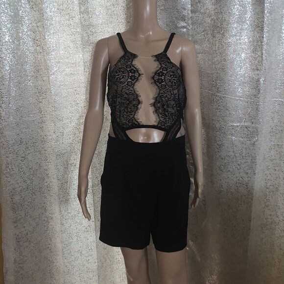 Romper   - Picture 1 of 14